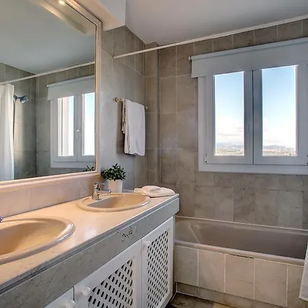 Sunny Golf אסטפונה